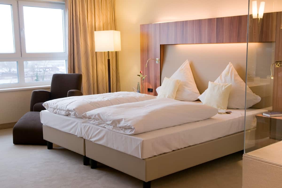 exclusive double room | hypo-allergenic bedding, down duvets, minibar, in-room safe