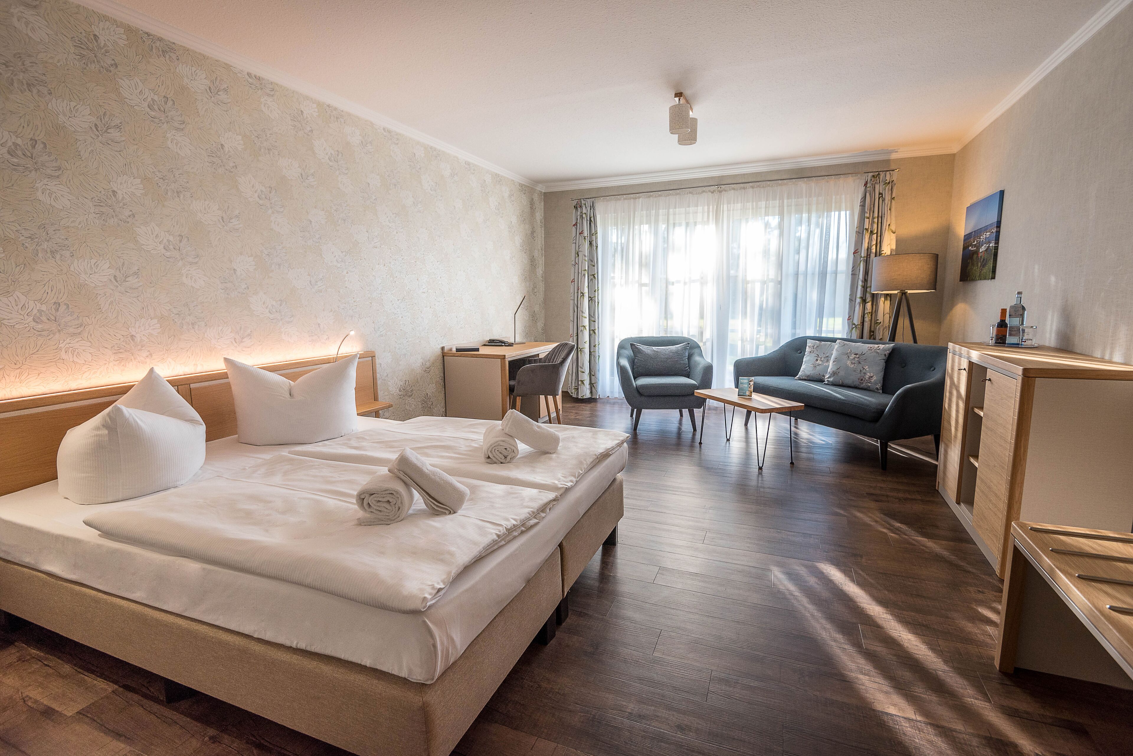 Double Room, Terrace (Cottage) | In-room safe, individually decorated, desk, free WiFi