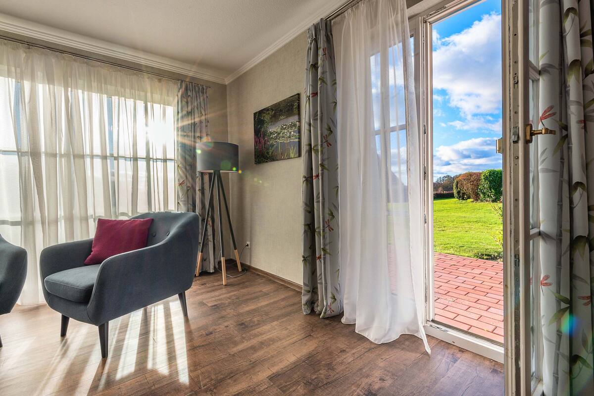 double room, terrace (cottage) | living area | tv, heated floors