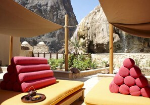 Salas de tratamiento para parejas, un sauna, baño turco