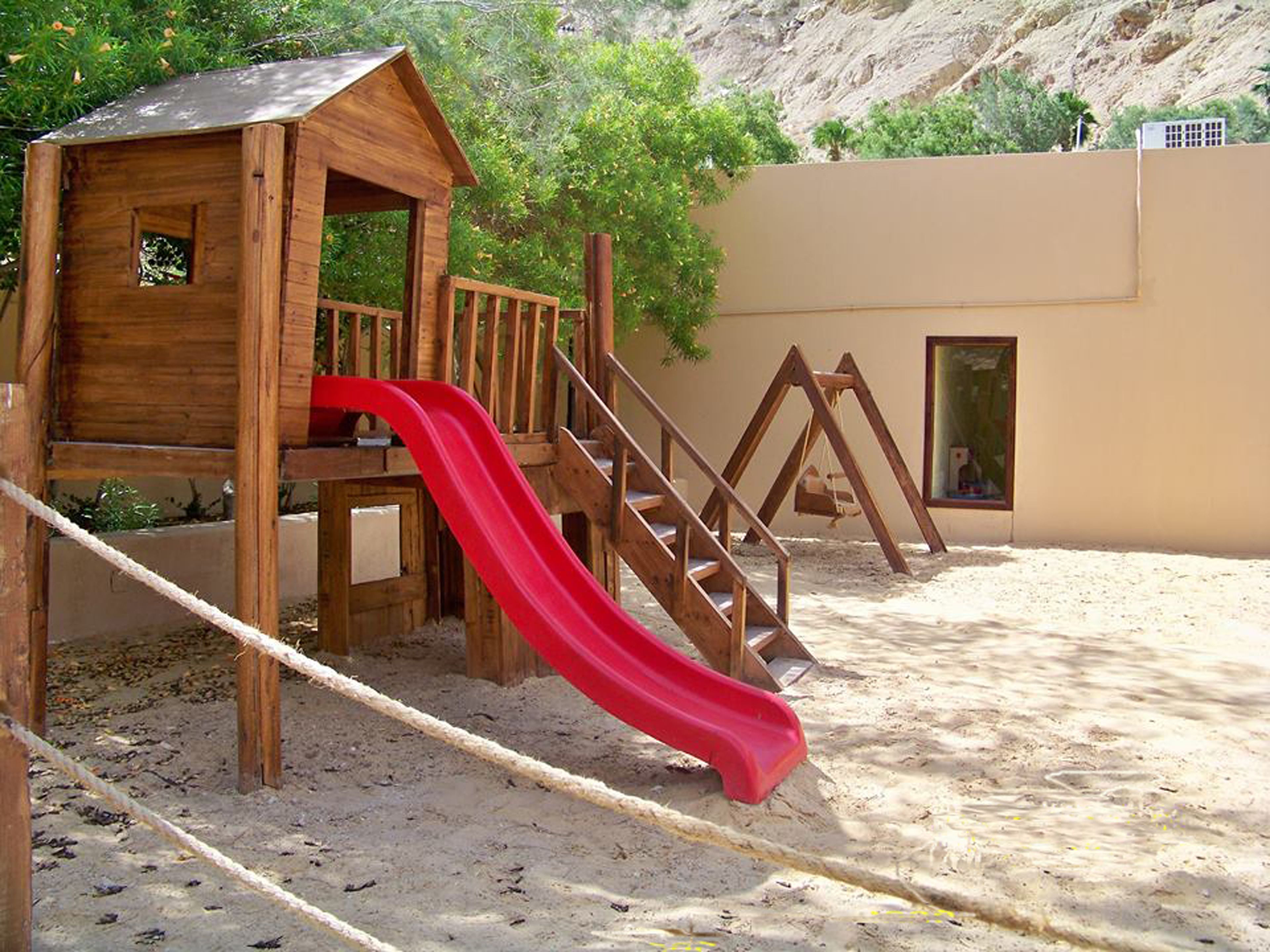 children’s play area – outdoor