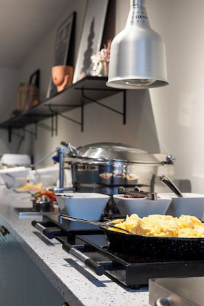 Daily buffet breakfast (SEK 125 per person)