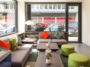 Siddeområde i lobbyen