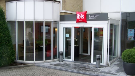 外观. 宜必思布鲁塞尔会展中心原子塔酒店