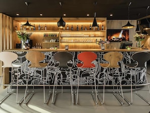 Bar (on property) - ibis Charleroi Airport Brussels South (Fleurus)