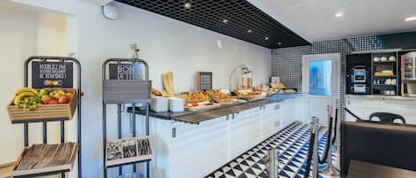 Daily buffet breakfast for a fee