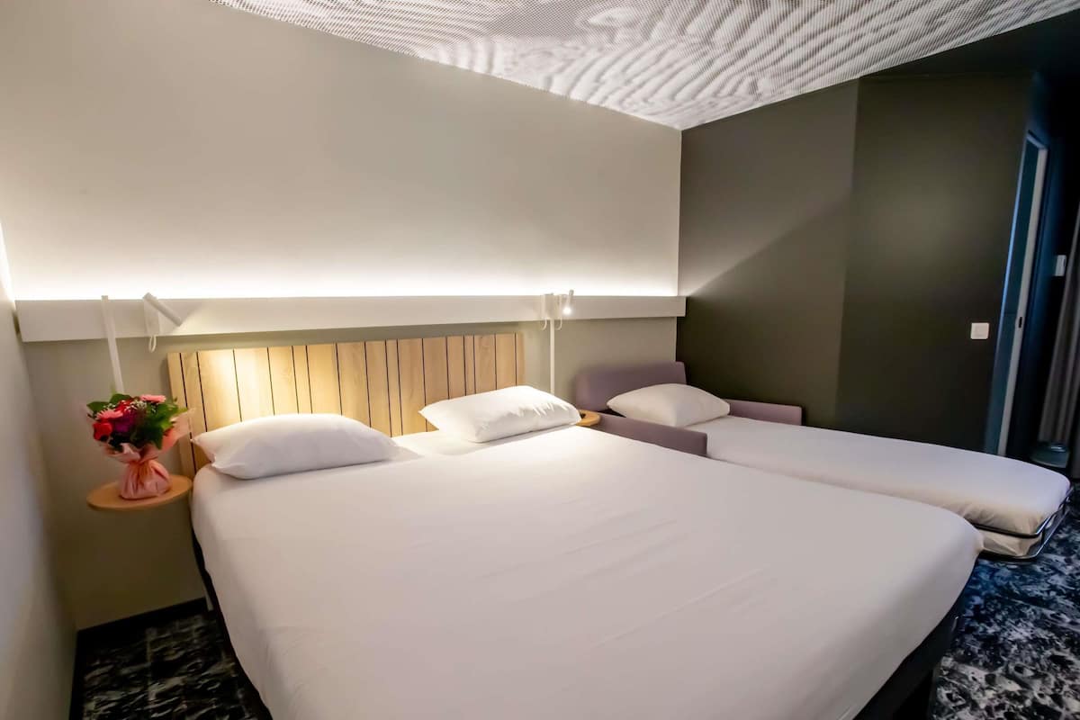 Premium bedding, desk, soundproofing, iron/ironing board