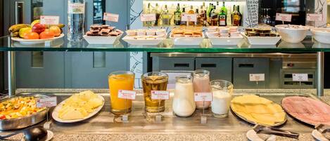 Illallinen tarjolla, paikallinen keittiö