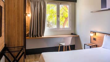 Standard Room, 1 Double Bed | Minibar, desk, blackout drapes, free cribs/infant beds