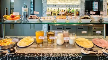 Se sirven cenas y cocina regional