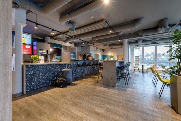Snack bar