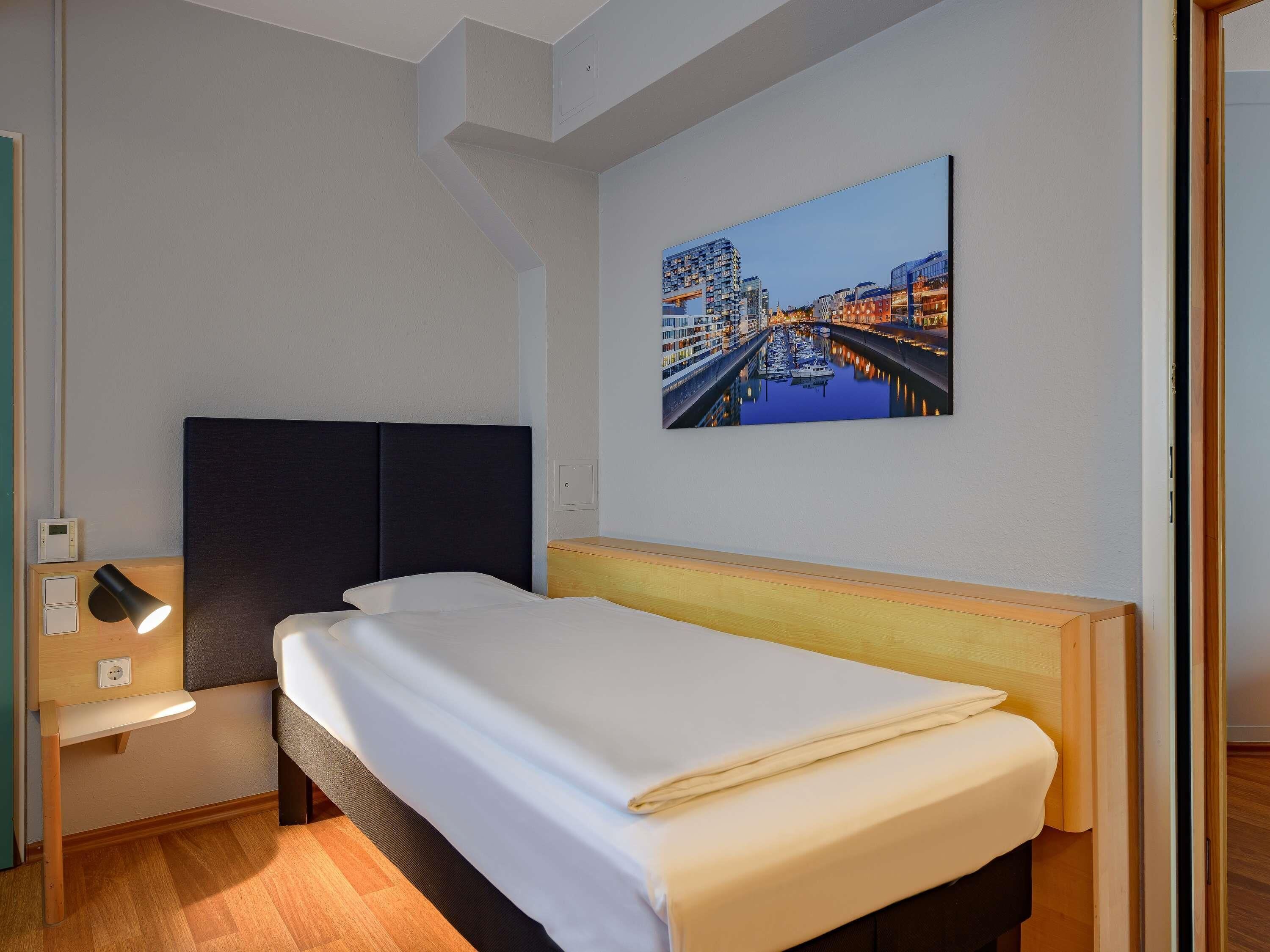 標準客房, 1 張單人床, 無障礙 | 書桌、遮光布/窗簾、隔音、熨斗/熨衣板