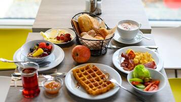 Daily buffet breakfast (EUR 17.50 per person)