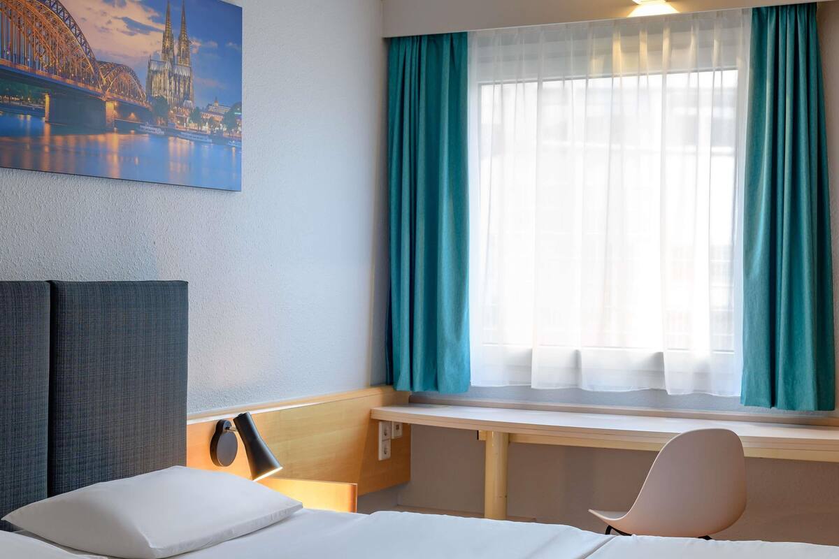 Standard Room, 1 Double Bed | Desk, blackout drapes, soundproofing, iron/ironing board (on request)