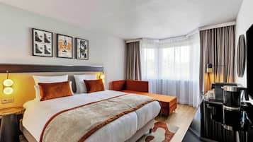 Executive Double or Twin Room | Hypo-allergenic bedding available, minibar, in-room safe, desk