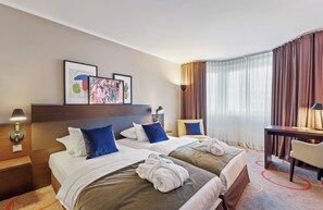 1 sovrum, minibar, värdeförvaringsskåp på rummet och skrivbord