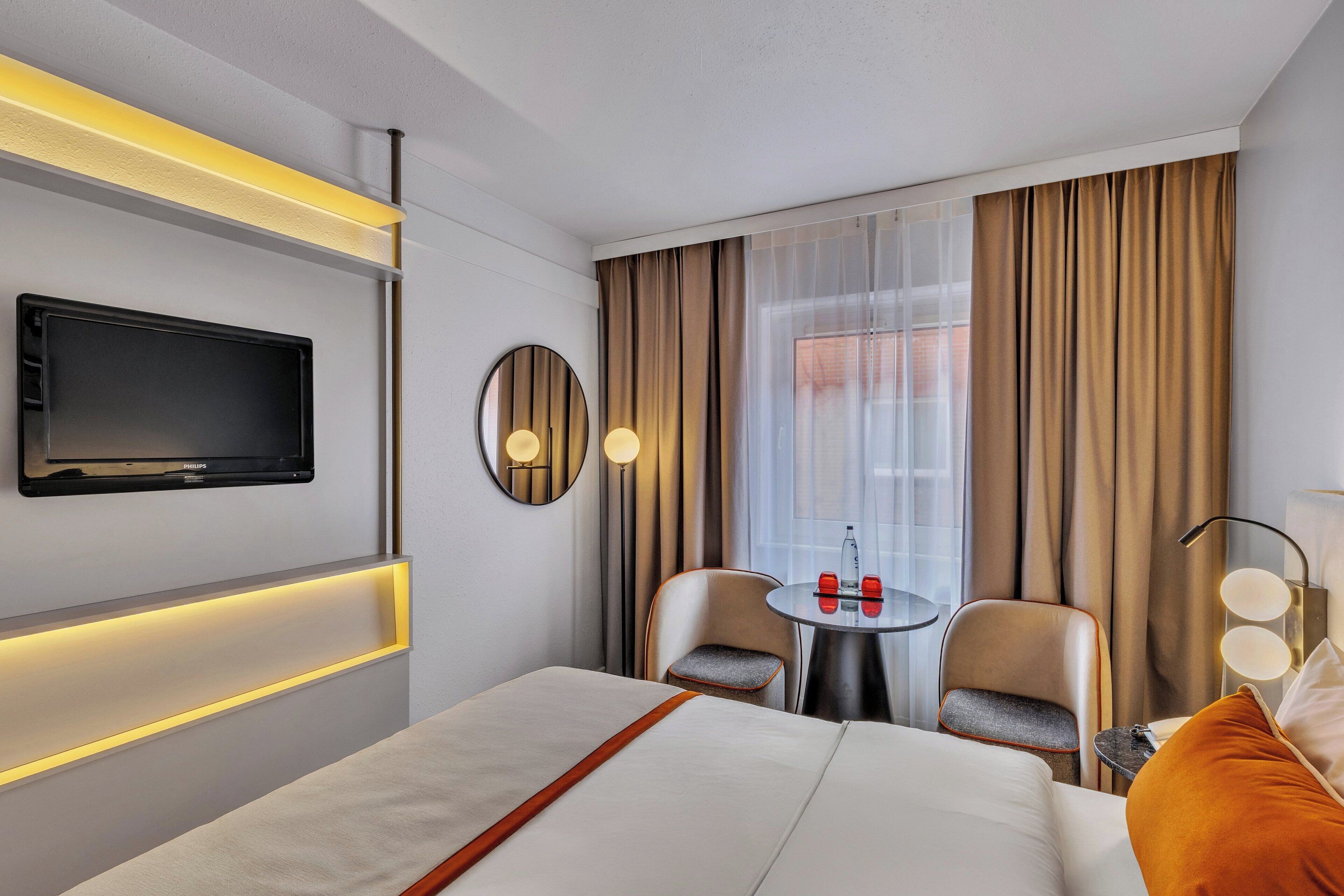 Comfort Double Room | Hypo-allergenic bedding, minibar, in-room safe, desk