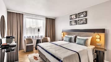 Minibar, in-room safe, desk, laptop workspace