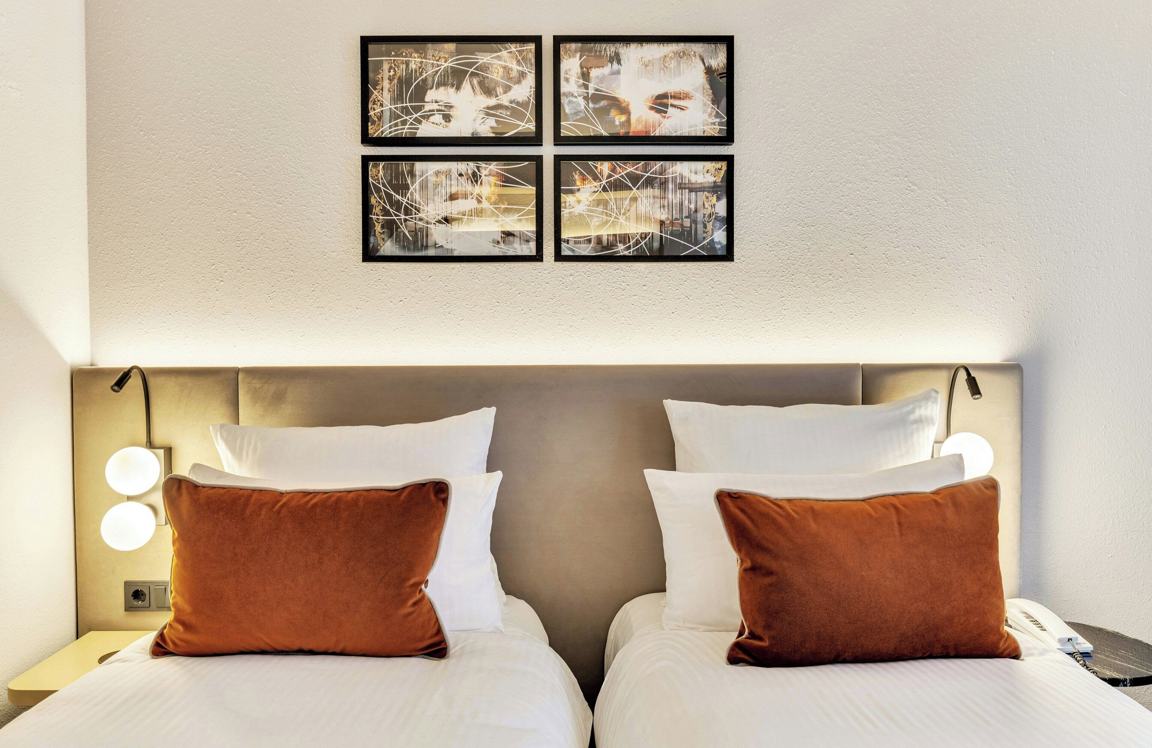 Habitación Confort con 2 camas individuales | Ropa de cama hipoalergénica, minibar, caja fuerte y escritorio