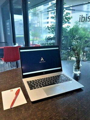 Breakfast, lunch, dinner and brunch served - ibis Sydney Airport (Mascot)