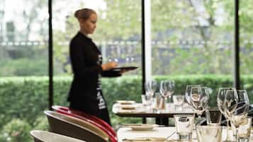 Café da manhã, almoço e jantar
