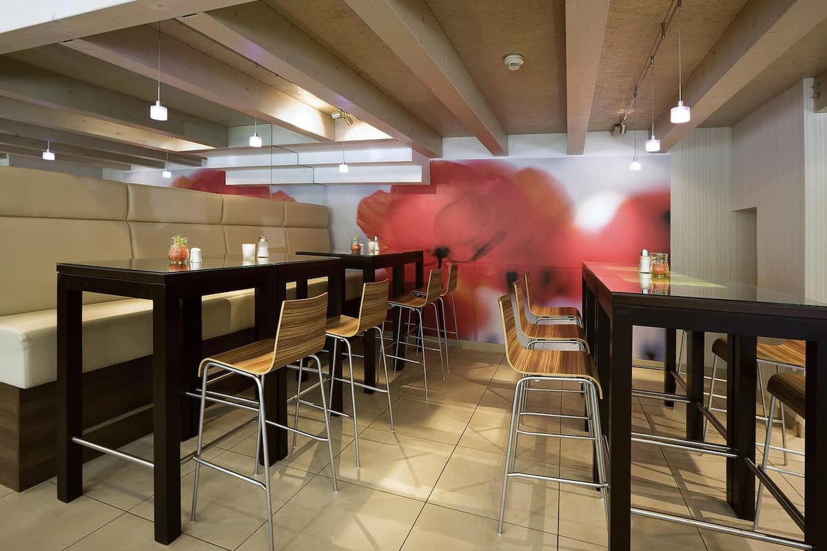 MyRoom By Patrick - Oasis Of Calm Room | Bureau, espace de travail pour ordinateur portable