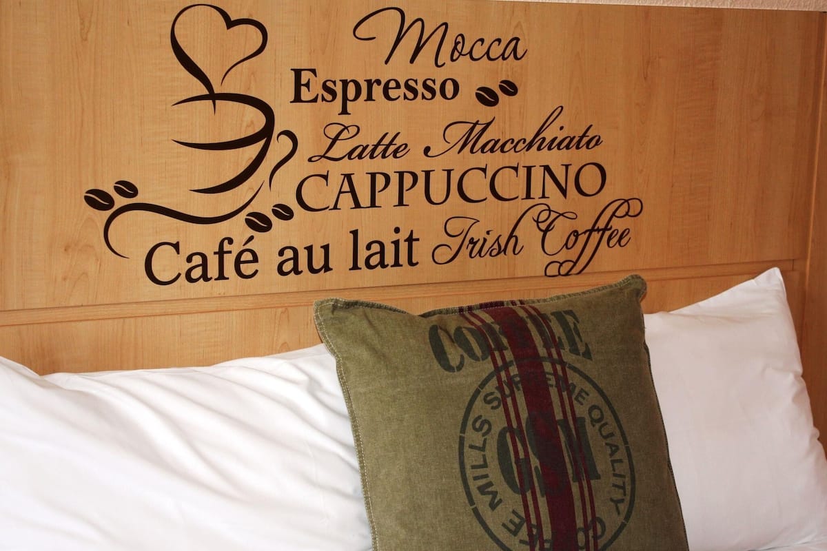 MyRoom By Bojan - Café Olé | Bureau, espace de travail pour ordinateur portable