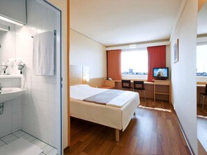 Standard Double Room, 1 Double Bed - ibis Wien Messe (Vienna)