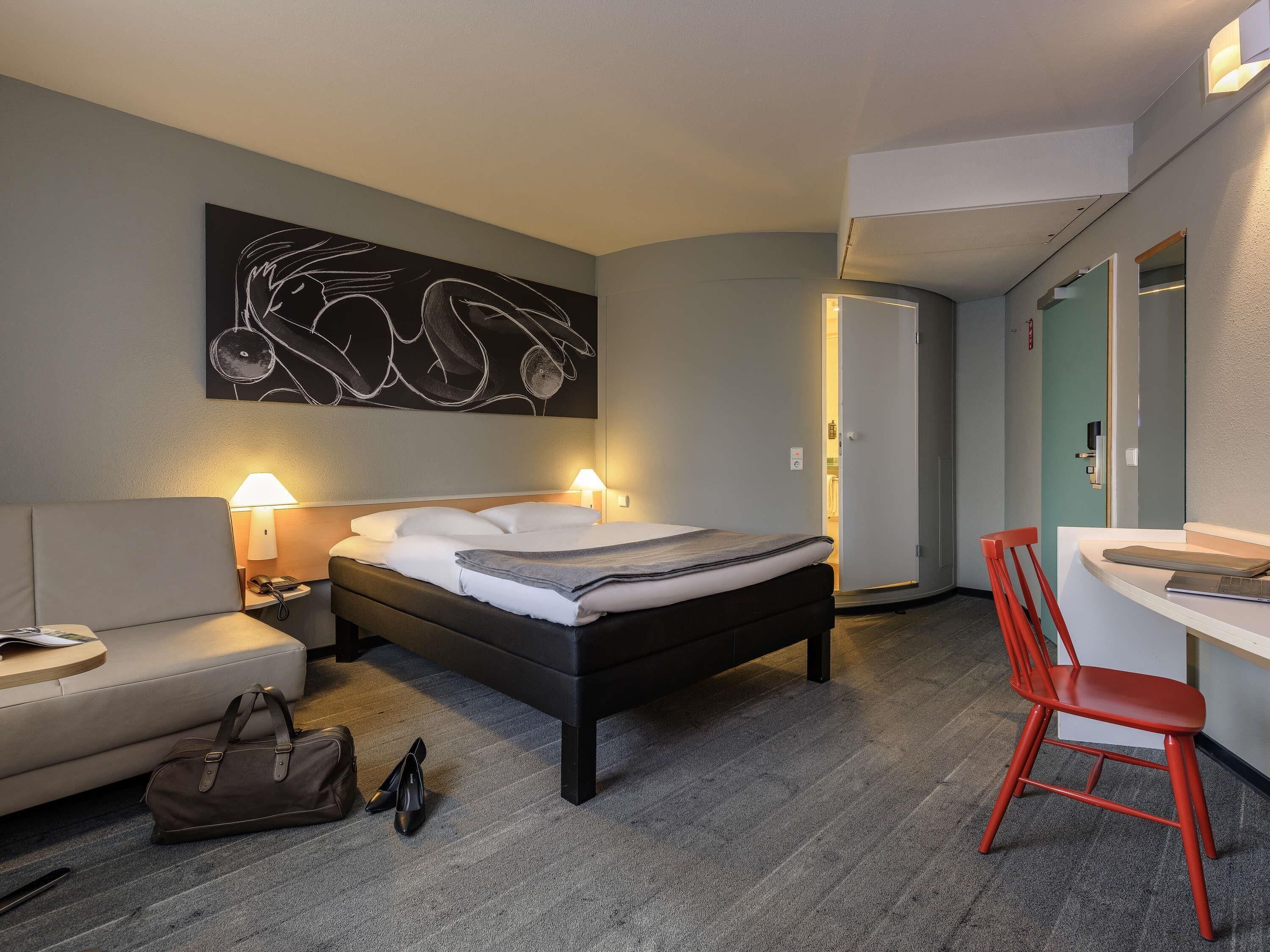 Zimmer, 1 Doppelbett und Schlafsofa