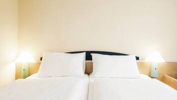 Standard Twin Room, 2 Twin Beds | Hypo-allergenic bedding, desk, blackout drapes, soundproofing