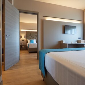 Free cribs/infant beds, free WiFi - Ibis Padova (Padova)