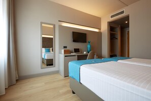 أسرّة أطفال/رضّع (مجانًا) وواي فاي مجانًا