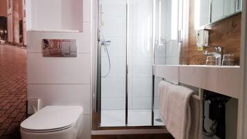 Dusche im Bad