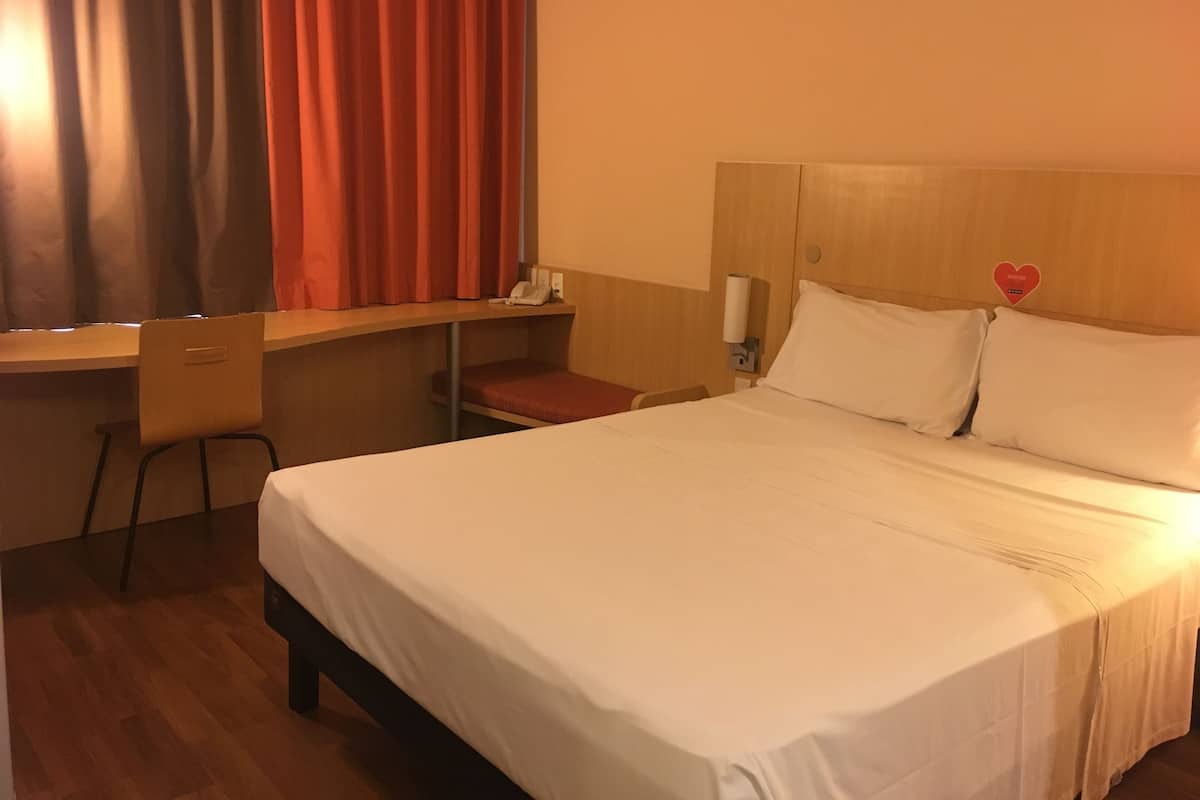 In-room safe, individually furnished, desk, blackout curtains
