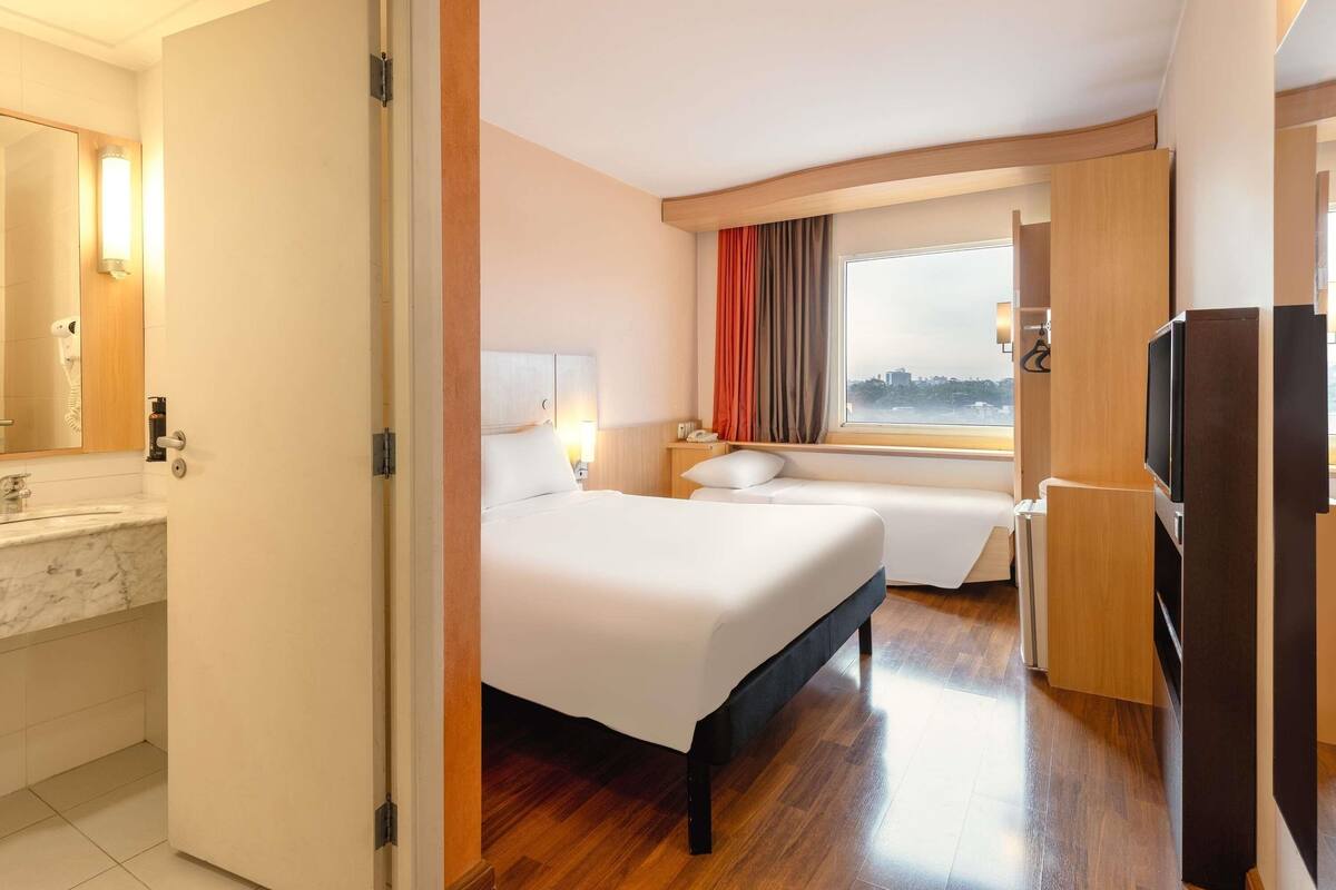 Standard Apartment, 1 Double Bed (and 1 Children's Bed) | In-room safe, desk, blackout curtains, free WiFi