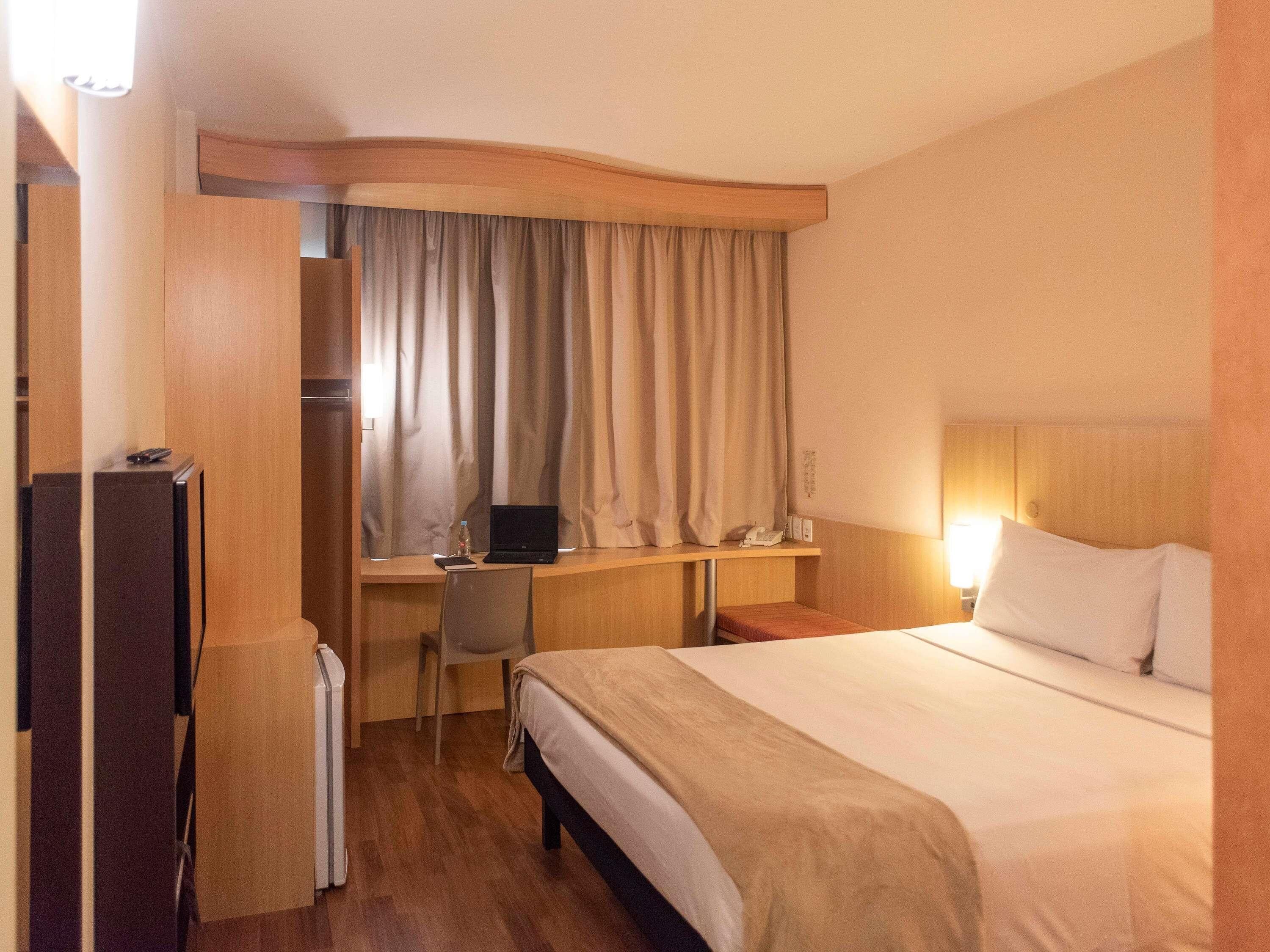 標準公寓, 1 張標準雙人床 | 房內夾萬、獨特裝修、書桌、遮光窗簾/窗簾