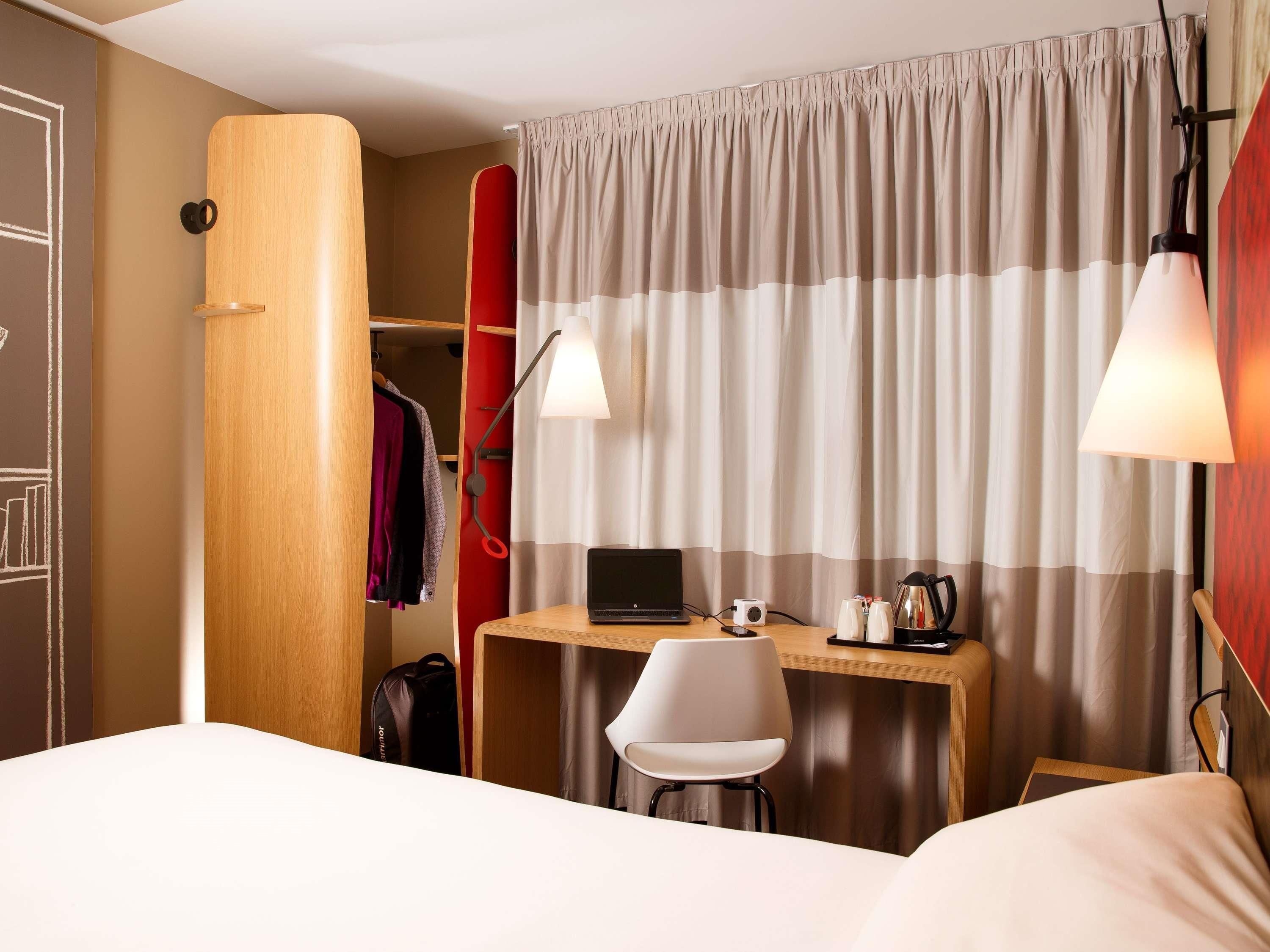 In-room safe, desk, WiFi (free), alarm clocks