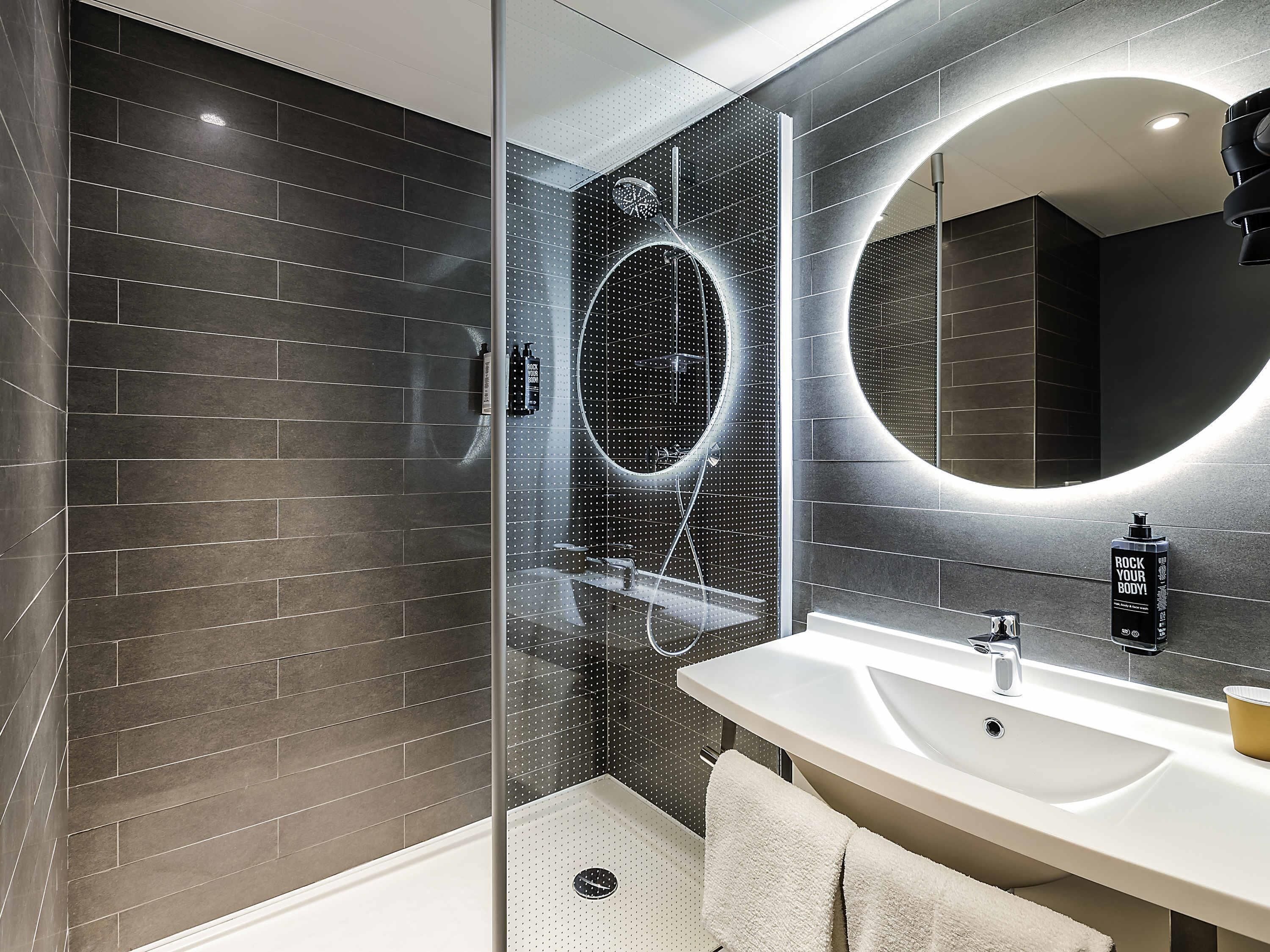 1 bedroom, desk, laptop workspace, blackout curtains