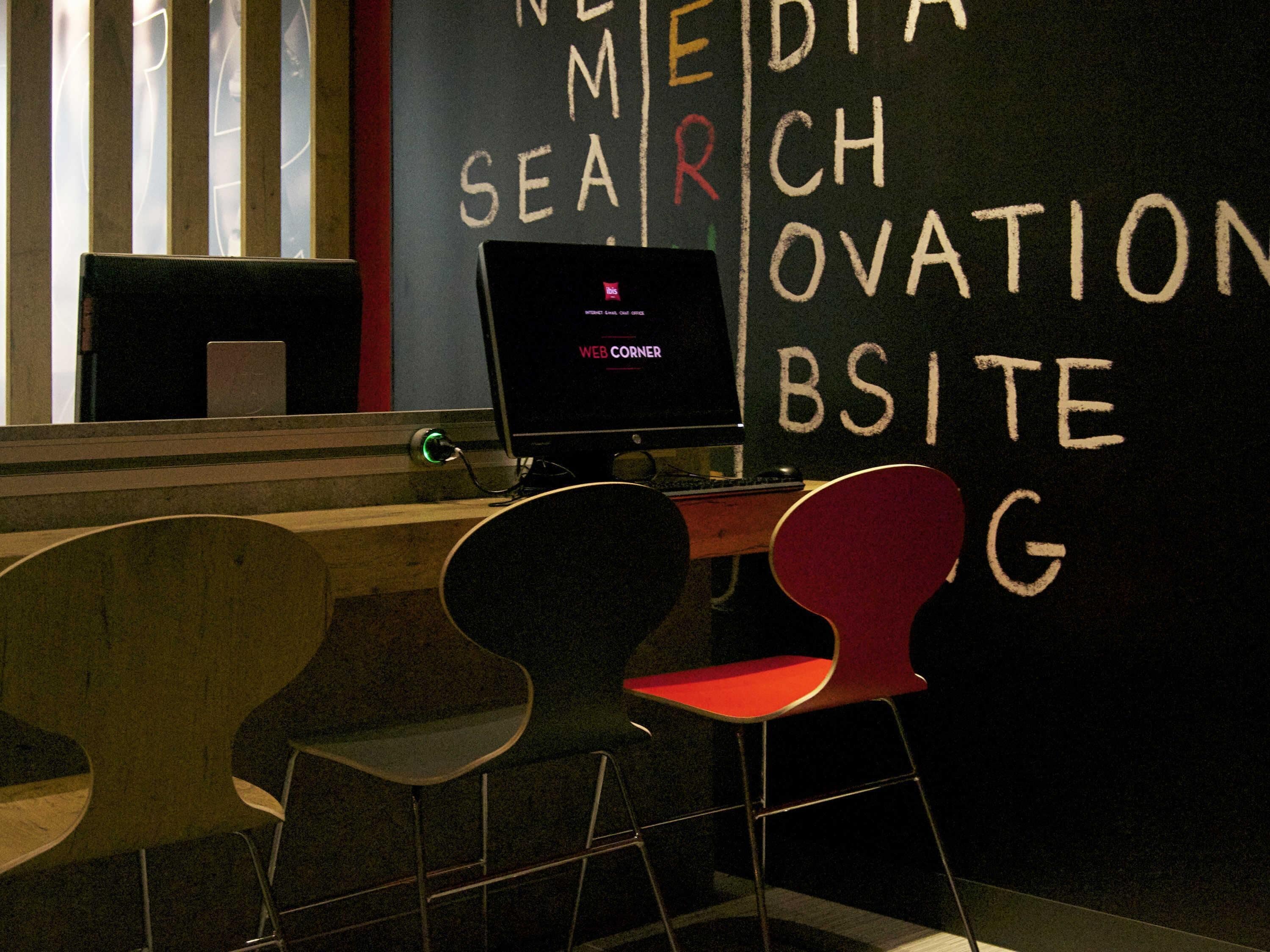 lunch and dinner served