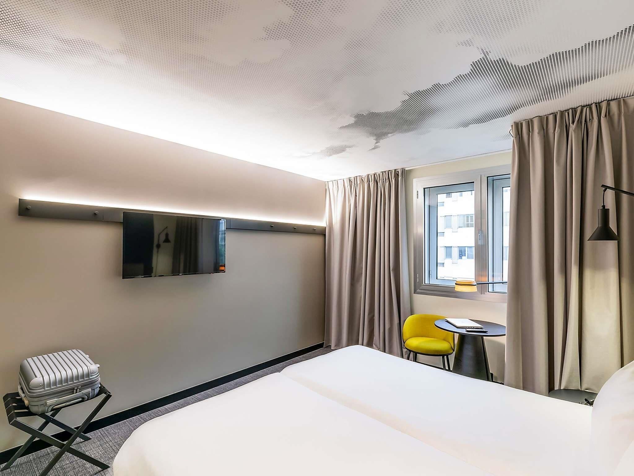 Standard Twin Room (Renovated, 2 Twins beds sweet bed) | Desk, laptop workspace, blackout drapes, soundproofing