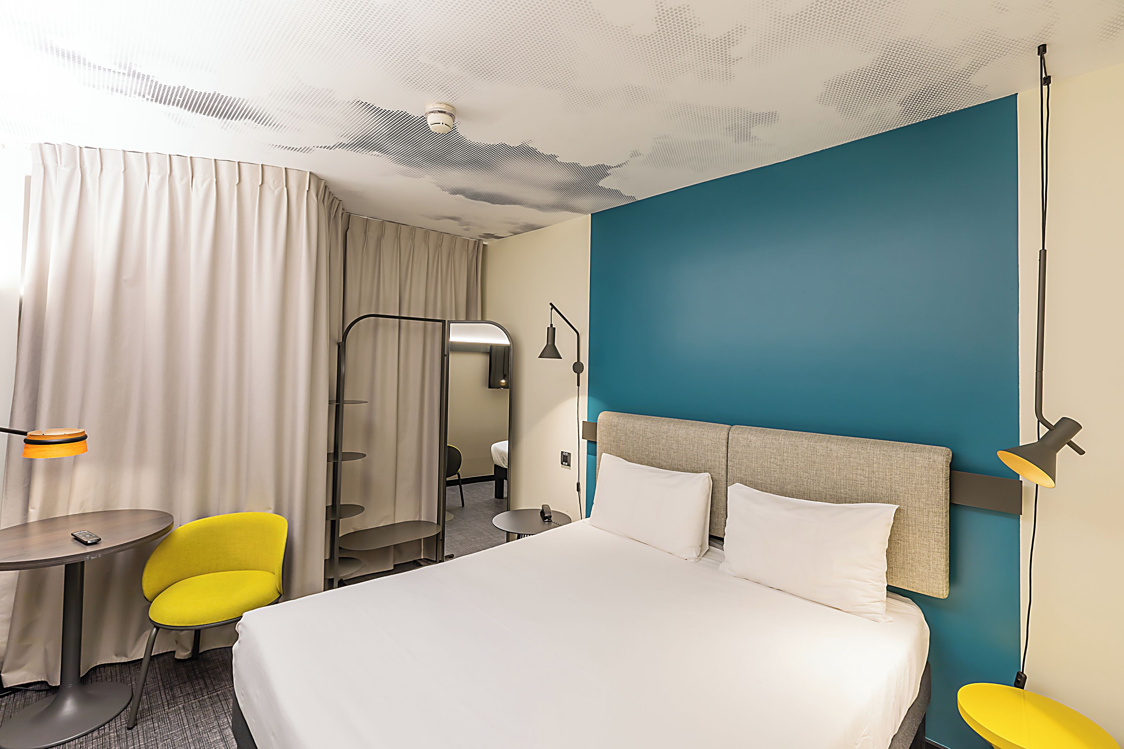 Classic Double Room (Renovated, 1 Double bed sweet bed) | Desk, laptop workspace, blackout curtains, soundproofing