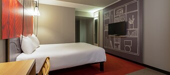 ibis Paris Pantin Eglise