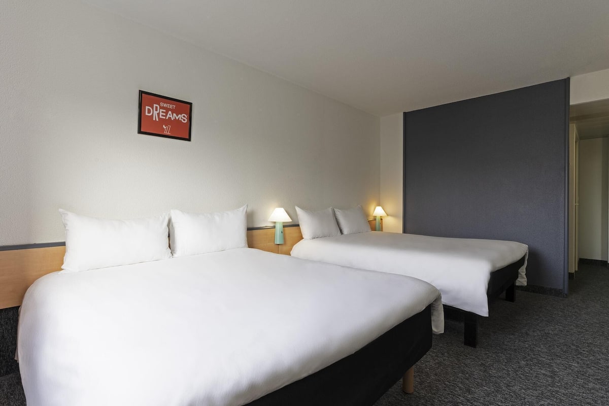 Standard Double Room, 2 Double Beds | Premium bedding, in-room safe, desk, soundproofing