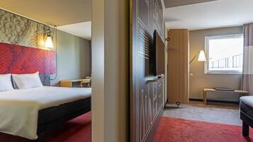 Premium bedding, in-room safe, desk, soundproofing