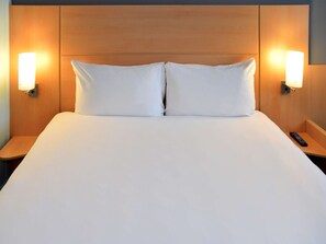 1 bedroom, premium bedding, in-room safe, desk