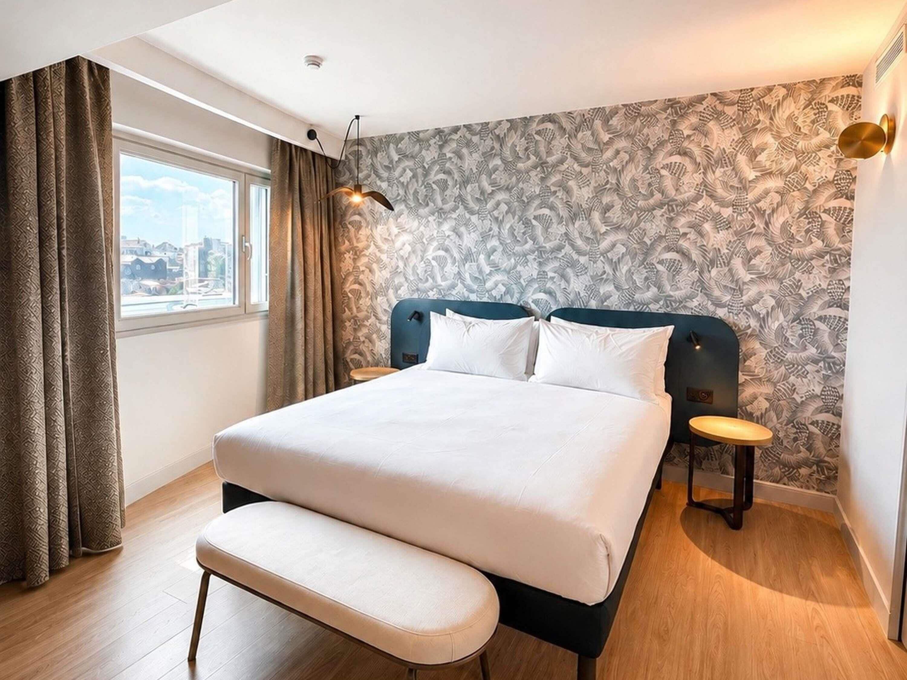 Junior suite, 1 tweepersoonsbed | Luxe beddengoed, een minibar met enkele gratis items