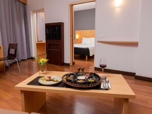 Premium bedding, free minibar items, in-room safe, desk - ibis Antananarivo Ankorondrano (Antananarivo)