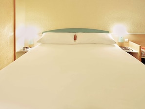Standard Double Room, 1 Double Bed | Desk, blackout drapes, soundproofing, travel crib
