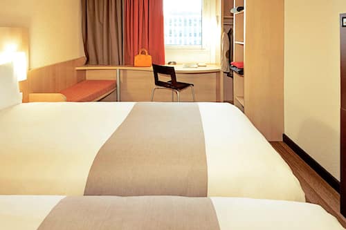 Standard Room, 2 Single Beds | Desk, blackout curtains, soundproofing, travel cot