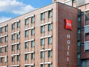 办公桌、遮光窗帘、隔音、旅行婴儿床